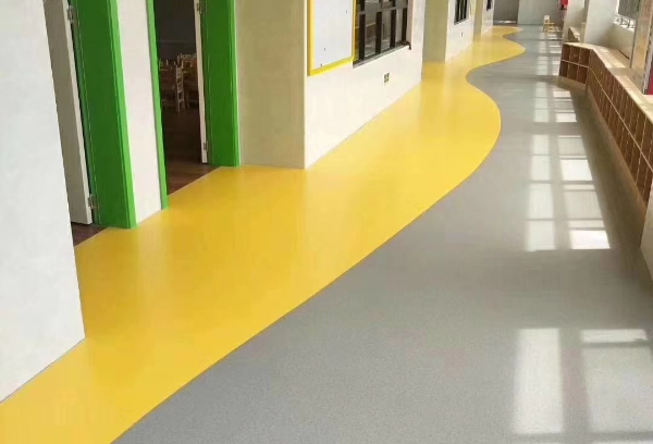 幼儿园塑胶地板