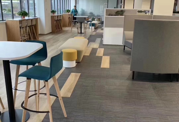 办公室塑胶地板