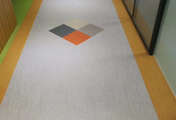 办公室塑胶地板